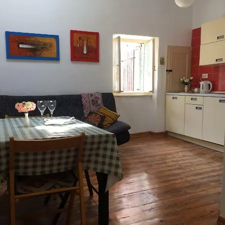 Apartament 45 *