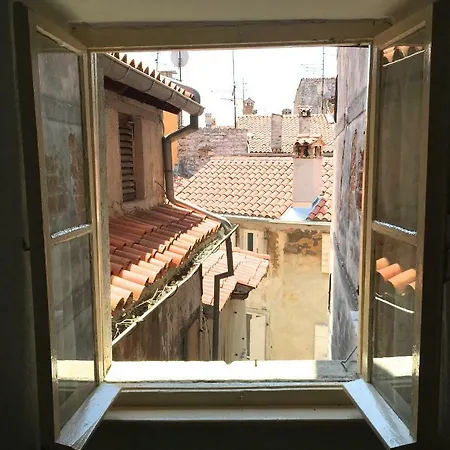 Apartament 45 *